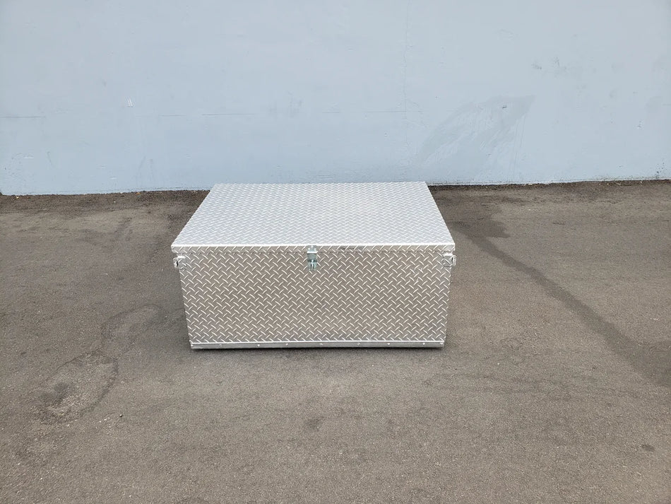 YAM-DRIVE-CARGO31A YAMAHA DRIVE ALUMINUM LOCKING CARGO BOX made of durable aluminum with diamond plate texture, designed for custom fabrication for golf carts to securely store cargo and tools.