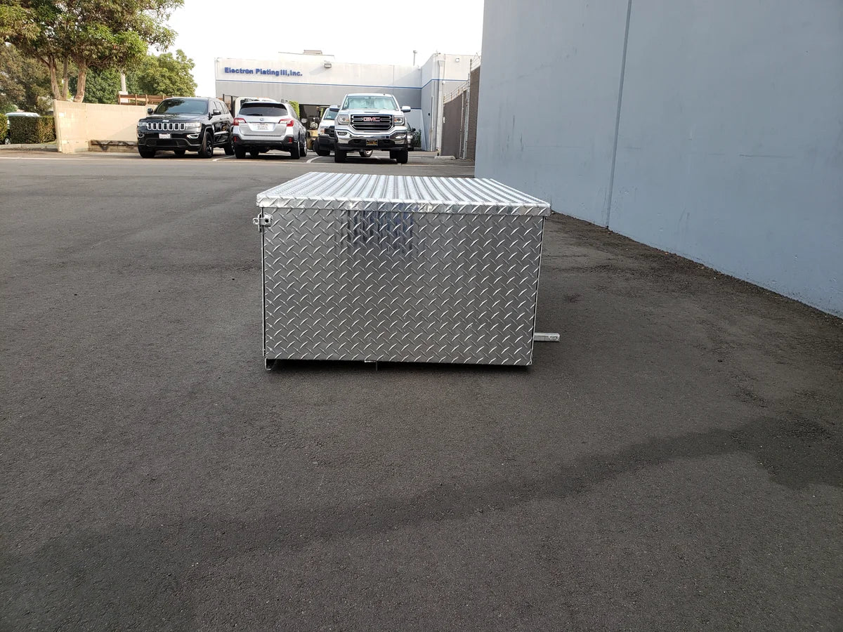 YAM-DRIVE-CARGO31A YAMAHA DRIVE ALUMINUM LOCKING CARGO BOX made of durable aluminum with diamond plate pattern, designed for custom fabrication for golf carts and secure cargo storage.